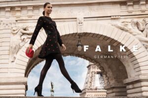 sfeerfoto panty Falke in Parijs